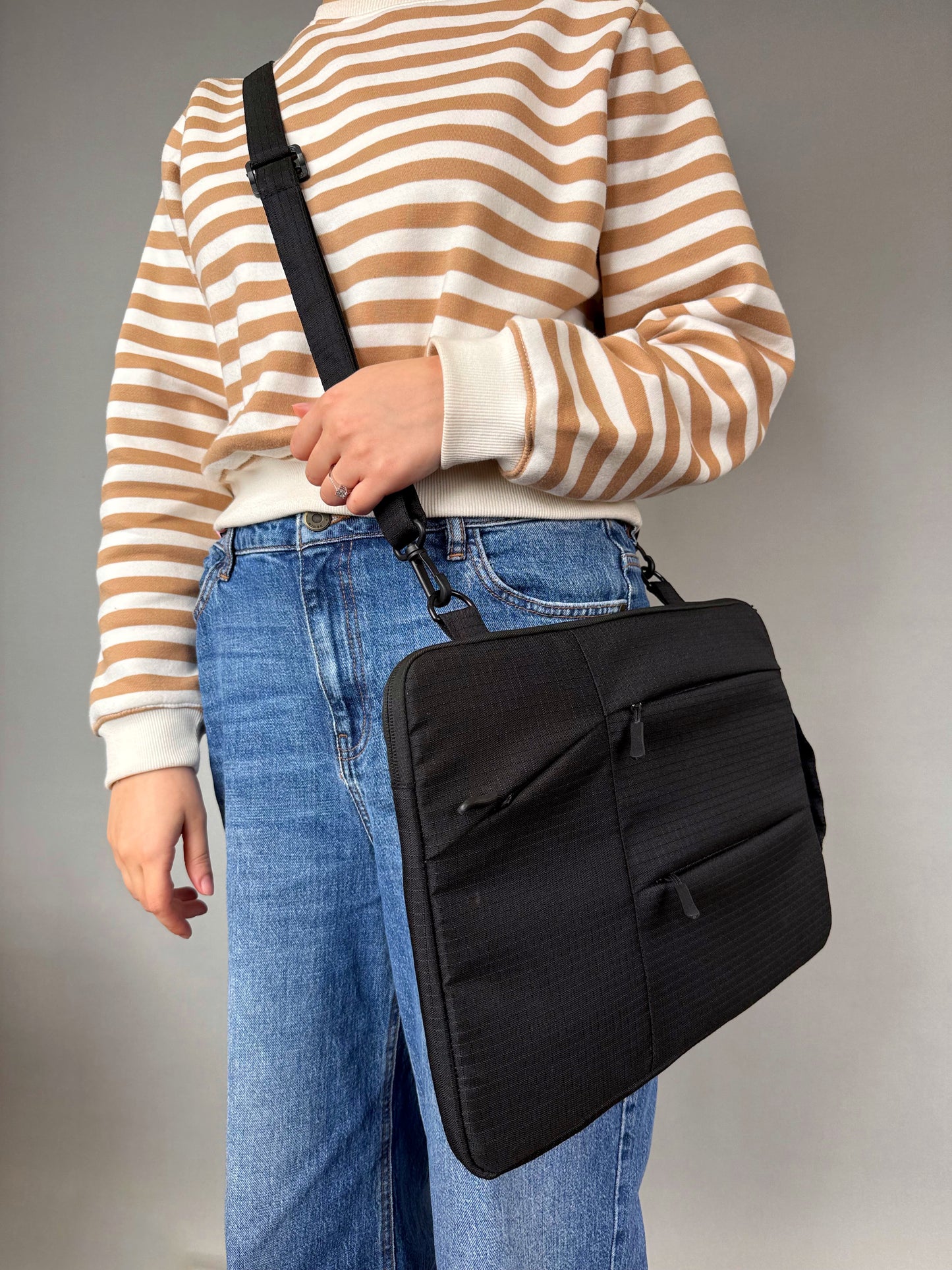 Dofre Black Laptop Sleeve – Sleek, Lightweight & Protective